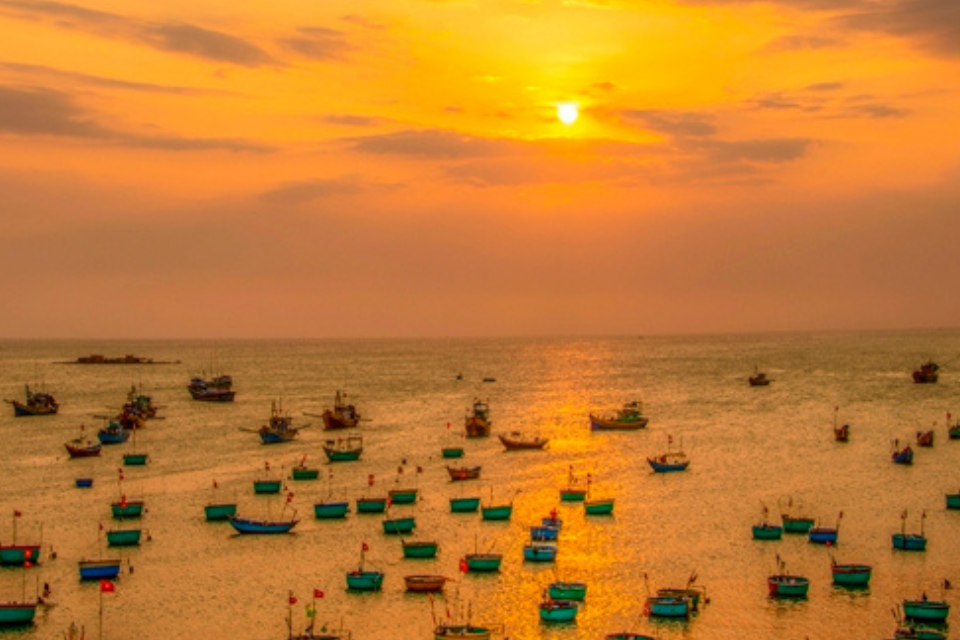 TOUR 2 NGÀY 1 ĐÊM SÀI GÒN MŨI NÉ